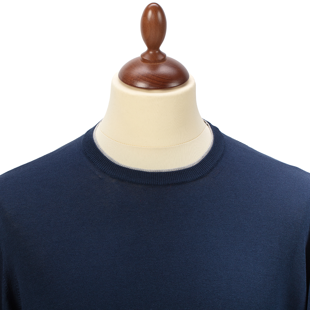 Приталенный синий джемпер из шерсти и шелка