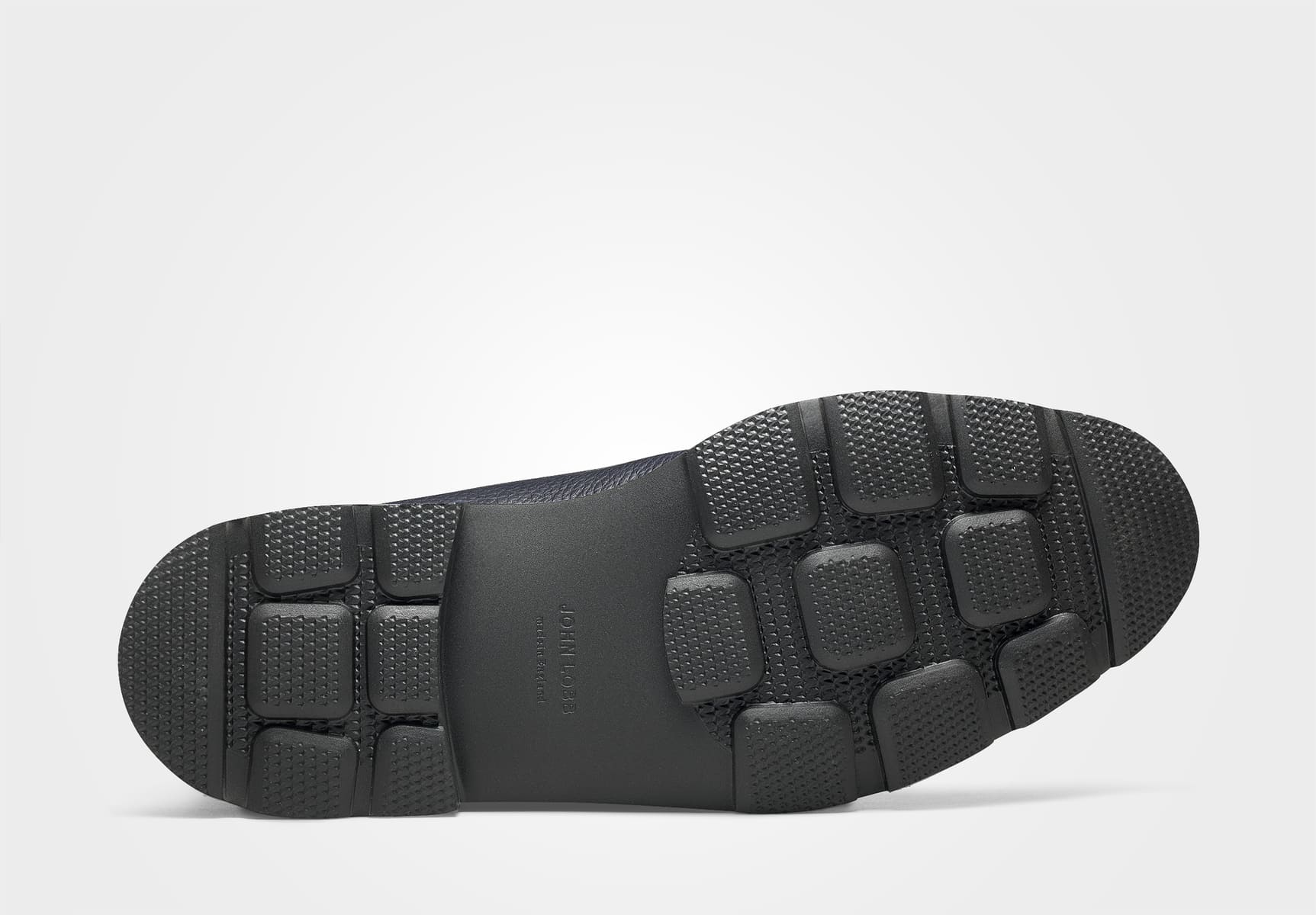 Ботинки со шнуровкой из фактурной кожи черного цвета