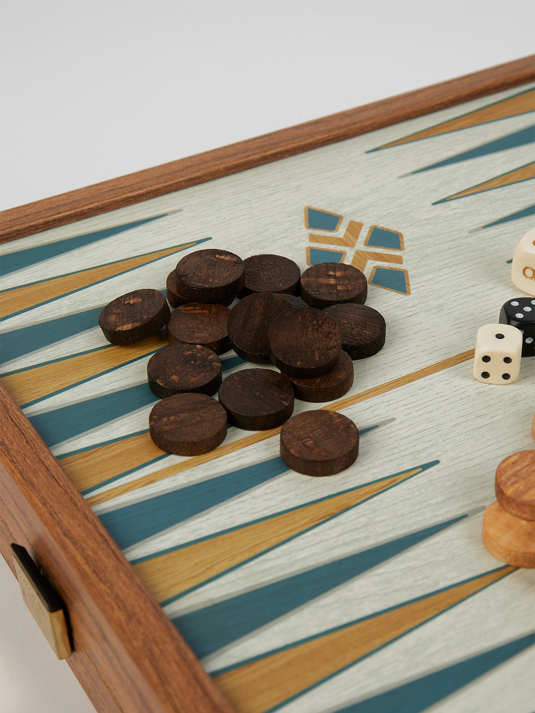 Игровой набор (шахматы и нарды)